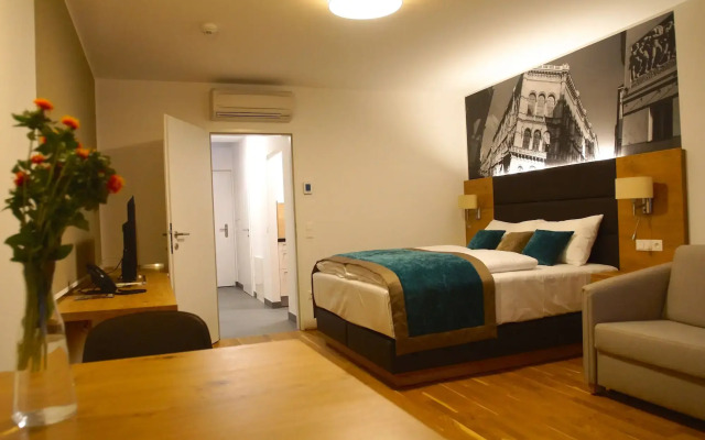 Parks 73 The TownHouse Hotel