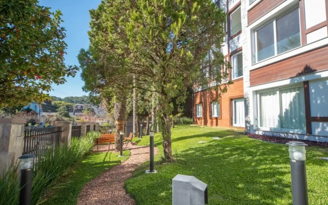 Maravilhoso e Luxuoso Apto Central Acomoda at 6 h Spedes