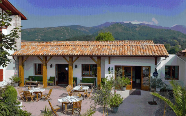 Logis Hôtel Mendi Alde