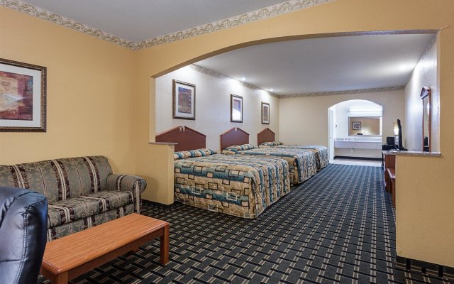 Econo Lodge Inn And Suites Memphis Area