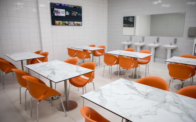 Hostel Apelsin