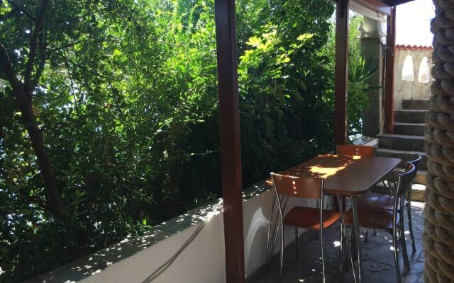 Remarkable 3double-bed House in Daskalio