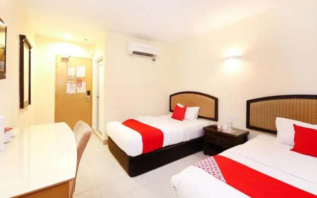 Super OYO 635 Seven Days Hotel