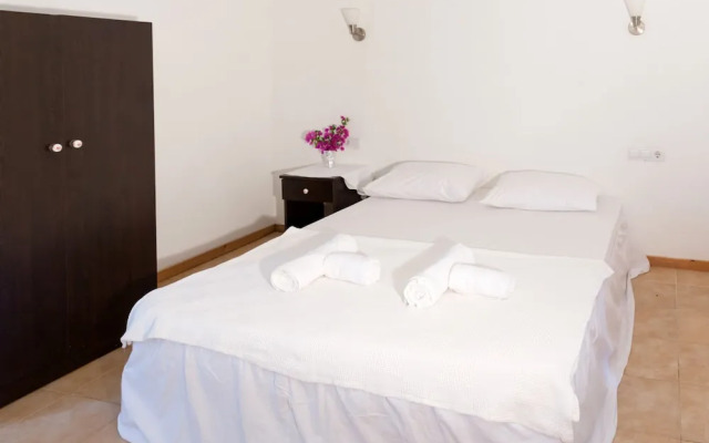 Delos Beach Hotel