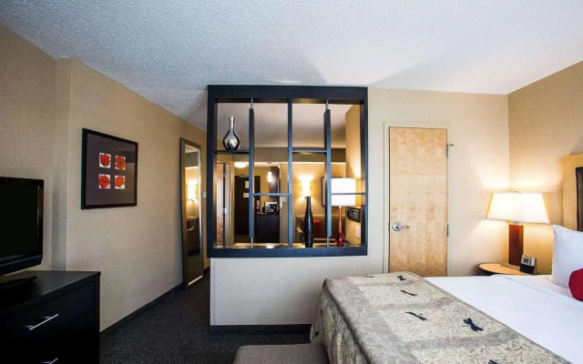 Cambria hotel & suites Indianapolis Airport