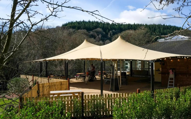 Best Western Woodenbridge Hotel & Lodge