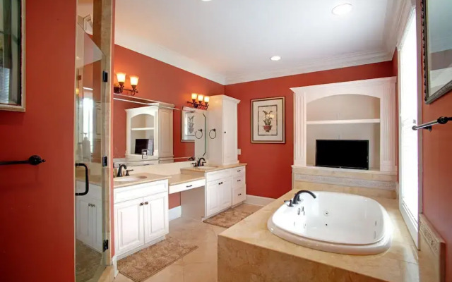 Beautiful 3BR Townhouse in Downtown