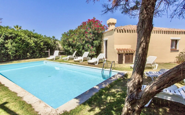 Graziose Ville con A.C e piscina comune