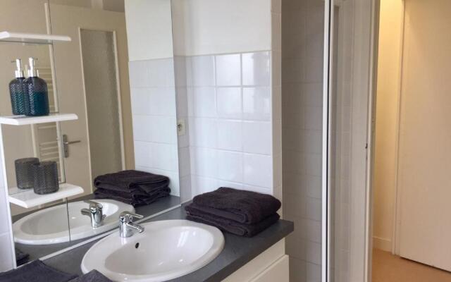 T1 Bis Proche du centre avec terrasse