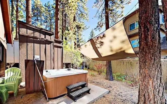 3988 Manzanita Avenue 2 Bedroom Cabin by RedAwning