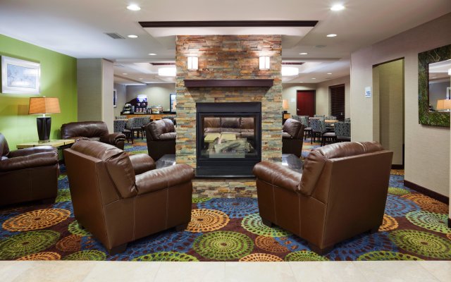 Holiday Inn Express & Suites Rochester – Mayo Clinic Area, an IHG Hotel