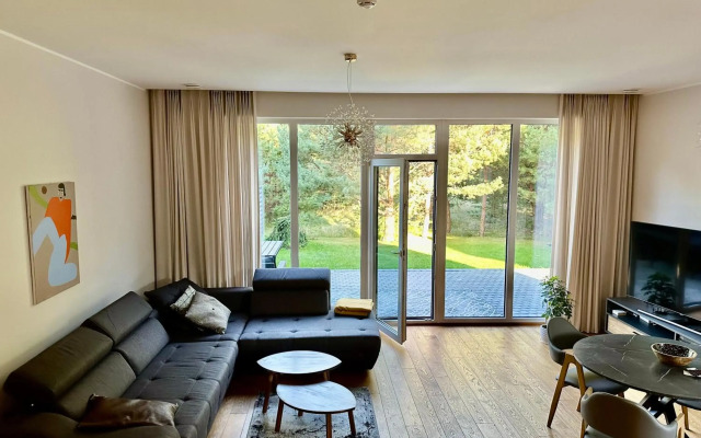 Bella luna vila Palanga with forest view