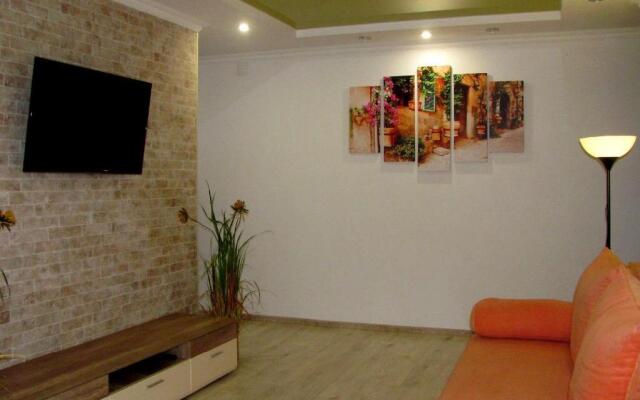 Apartment on Pyrohova 25