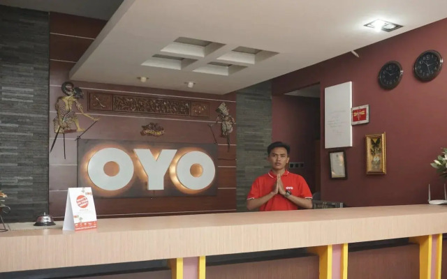 Namira Hotel Syariah by OYO Rooms