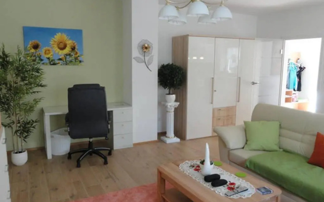 Top 2 Zi-Wohnung, 350 m zum See