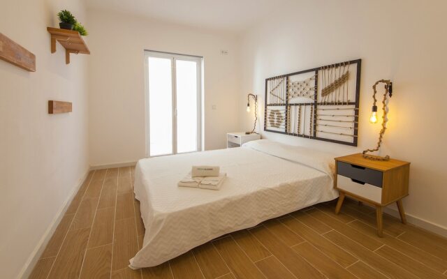 A30 - Tamar Ground- Floor Flat by DreamAlgarve