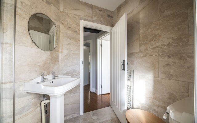 Barn Conversion - Hot Tub - Penally