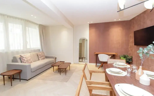 Spacious Apartment With AC Invalides Tour Eiffel