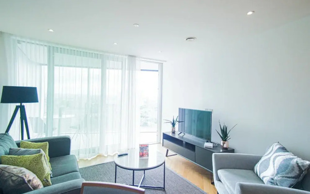 High Rise 1 Bedroom Apartment in Southbank