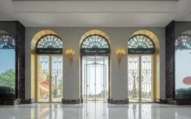 Dalian BAMBOO Hotel (Donggang Venice Water City)