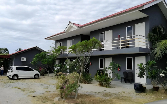 OYO 89890 Mila Motel 2