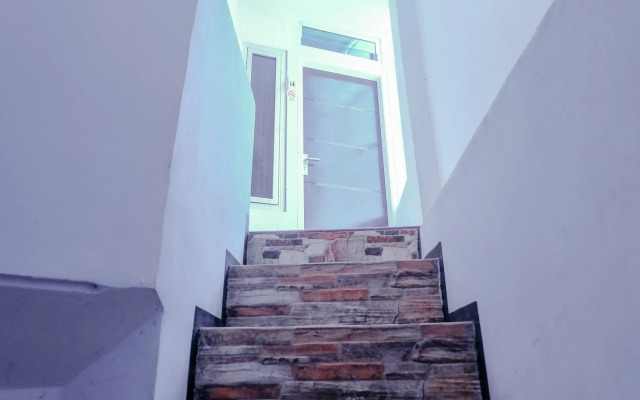 SPOT ON 1711 Serayu Sumbersari Residence