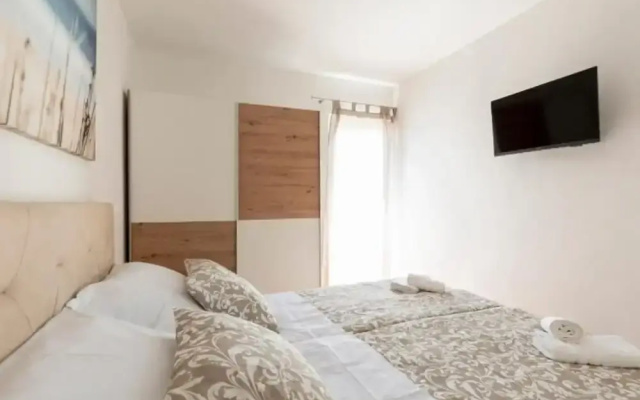 Charming Apartment Sant Elia