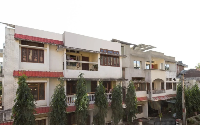 Home Stay Down Town By OYO Rooms