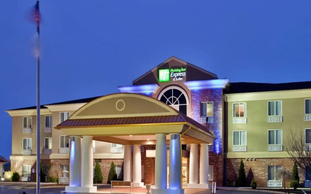Holiday Inn Express & Suites Farmington, an IHG Hotel