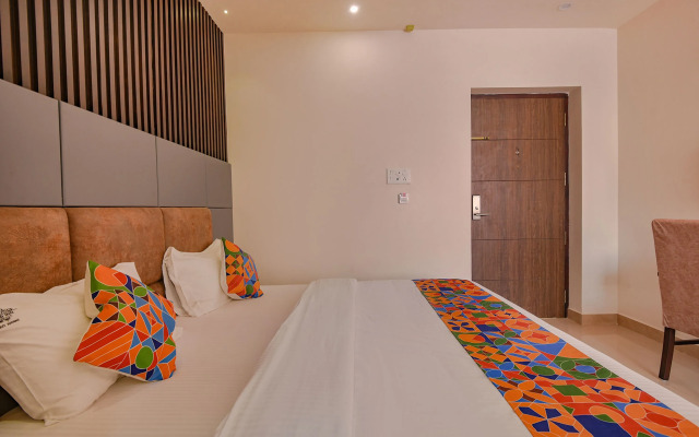 FabHotel Senthur Inn