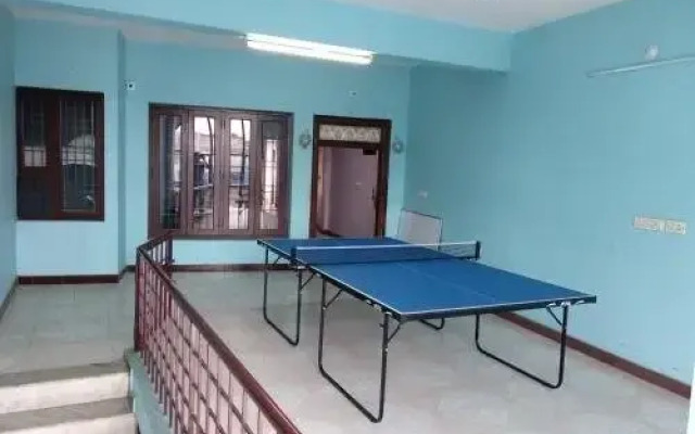 Droid Hostel