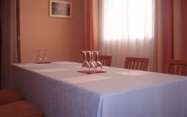 Aparthotel Sercotel Suites Huesca