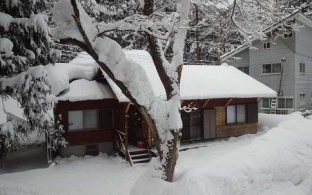 Kamoshika Cottage Hakuba