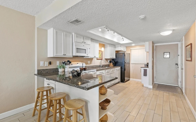 Ponce de Leon Towers 803