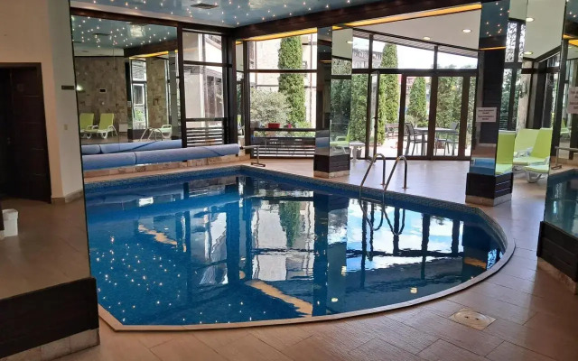Alpine Lodge Hotel