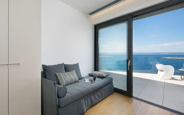 Beach Villa in Korcula with Pool, Sauna & Hot Tub