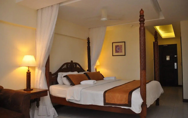Royal Court Hotel