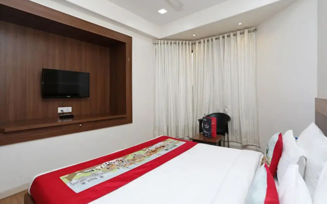OYO 10672 Hotel Riviera