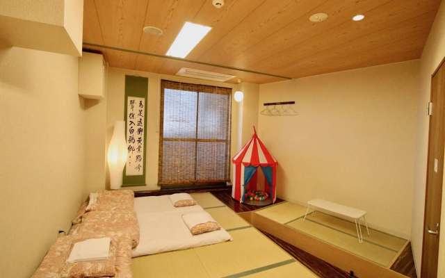 Osaka Guesthouse Nest - Hostel
