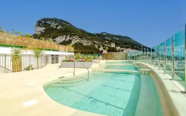 Ocean SPA Suite 05-hosted by Sweetstay