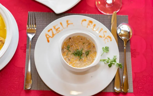 Azela Cruise