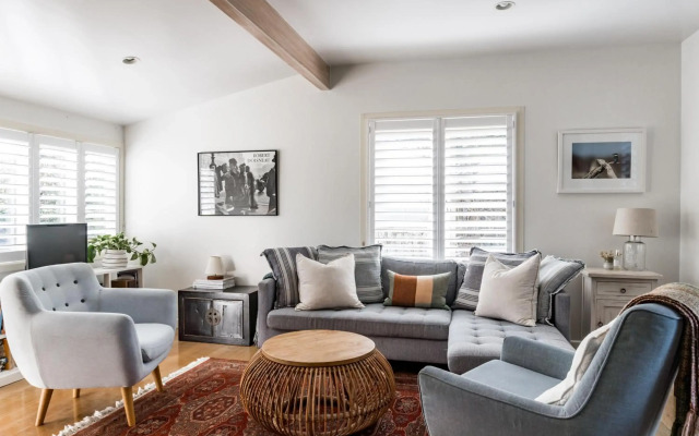 Kowhai Cottage & Studio