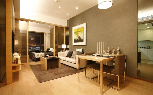 eStay Residence Poly World Trading Center
