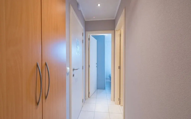 Apartment on 8th Floor With Kitchen