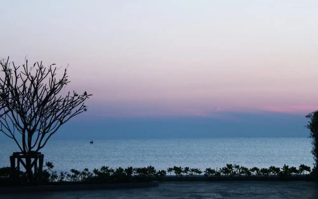 Let's me sea at Rain Cha-am