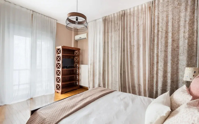 Acropolis Stylish Suite