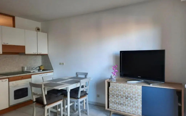 joli F2 46m2 menton centre, balcon,parking