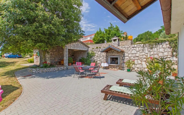 Roža in Sveti Bartol (Haus für 2-3 Personen)