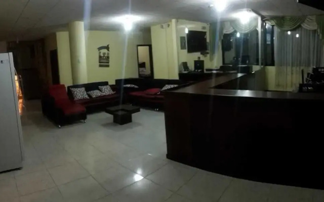 J&E hotel