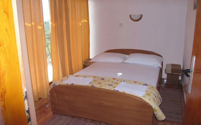 Villa Velin Apartments